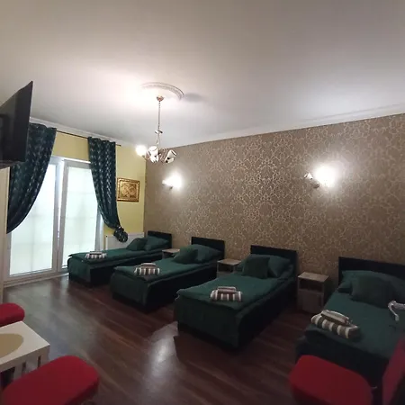 Varzob Ll بيت ضيافة *