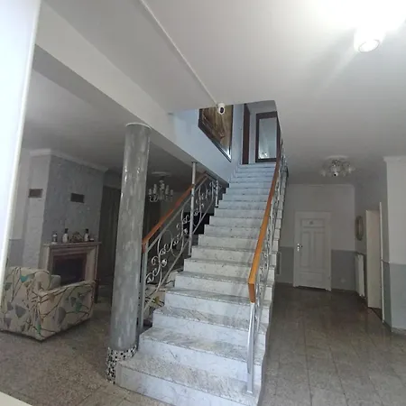 Vendégház Varzob Ll